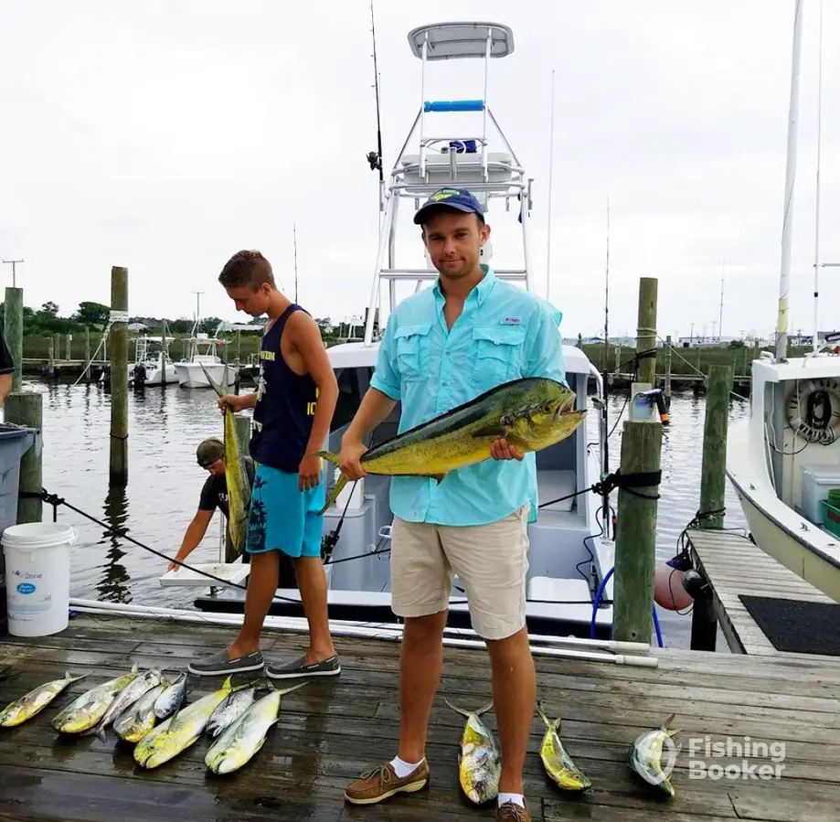 Outer Banks Outdoors-Salt Grit – 37' Topaz charter image 4