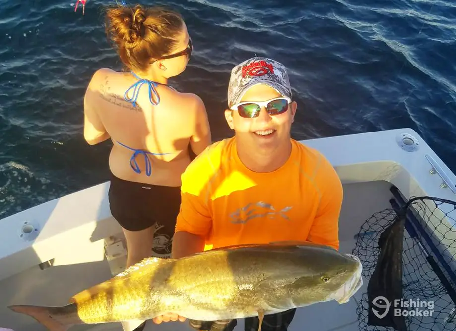 Outer Banks Outdoors-Salt Grit – 37' Topaz charter image 6