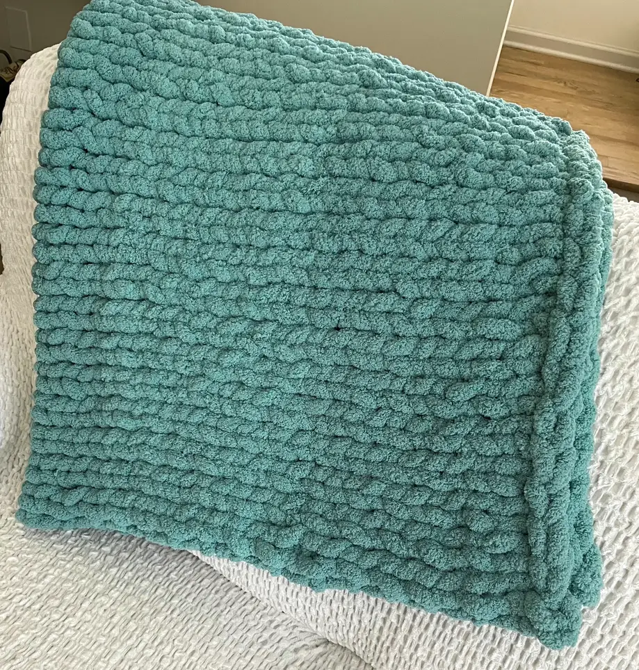 Chunky Knit Blanket Class at the OceanView Lounge (Please reserve a spot by Sat. 1/17/26 5pm)