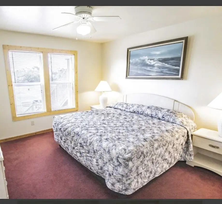 Outer Banks, NC condo -Barrier Island Station - Easy beach access & Huge pool!