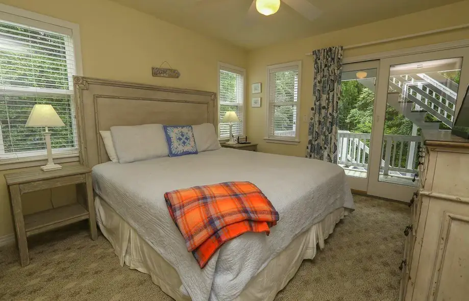 6 BR Oceanside home with Private Pool & lots of Community Amenities