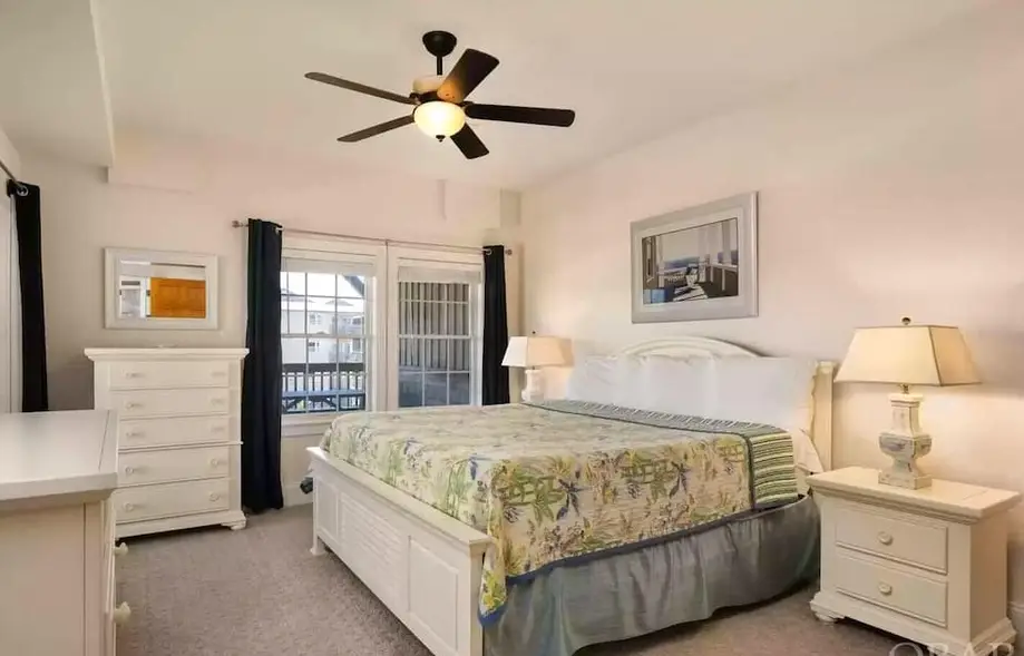 Steps from the Beach - Spacious Condo with Amenities