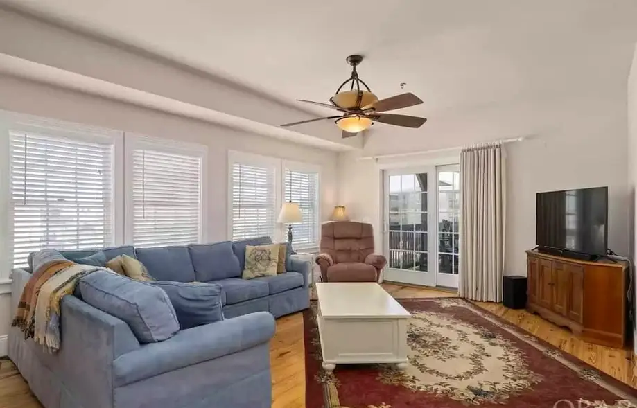 Steps from the Beach - Spacious Condo with Amenities
