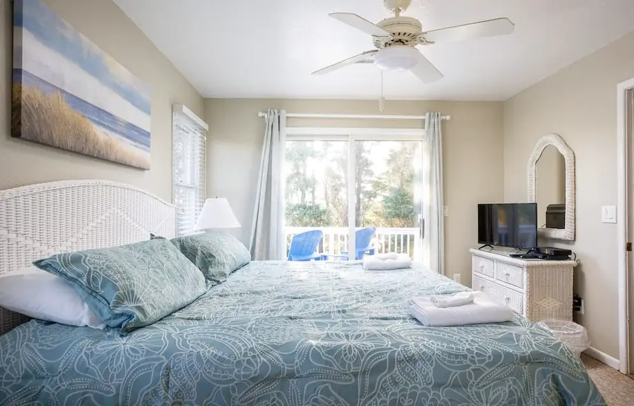 Private Pool, Oceanside, Walkable to Downtown Duck!