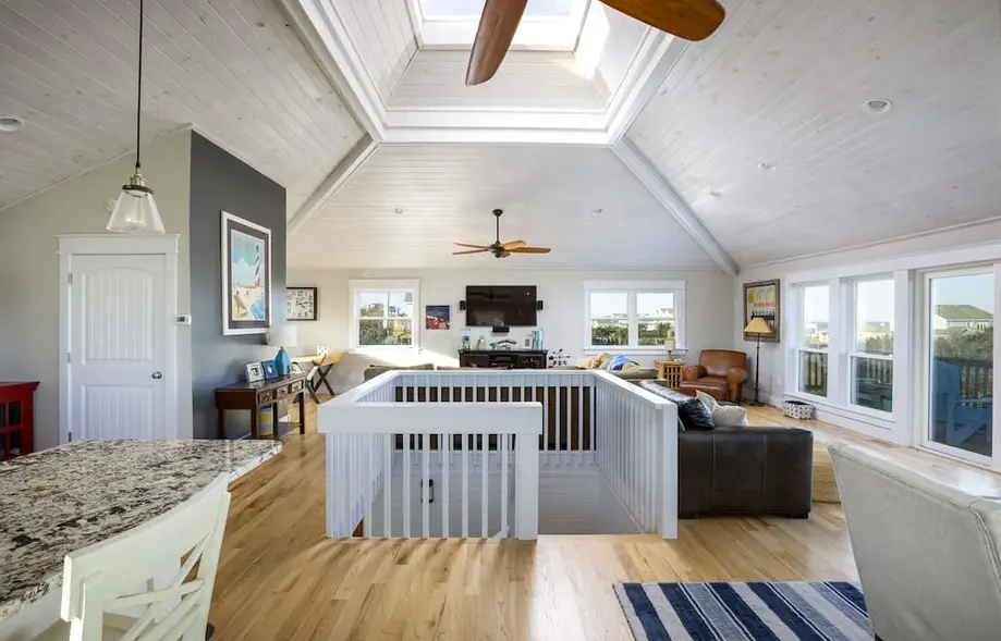 Newly Renovated Semi-Oceanfront Duck Home w/Pool