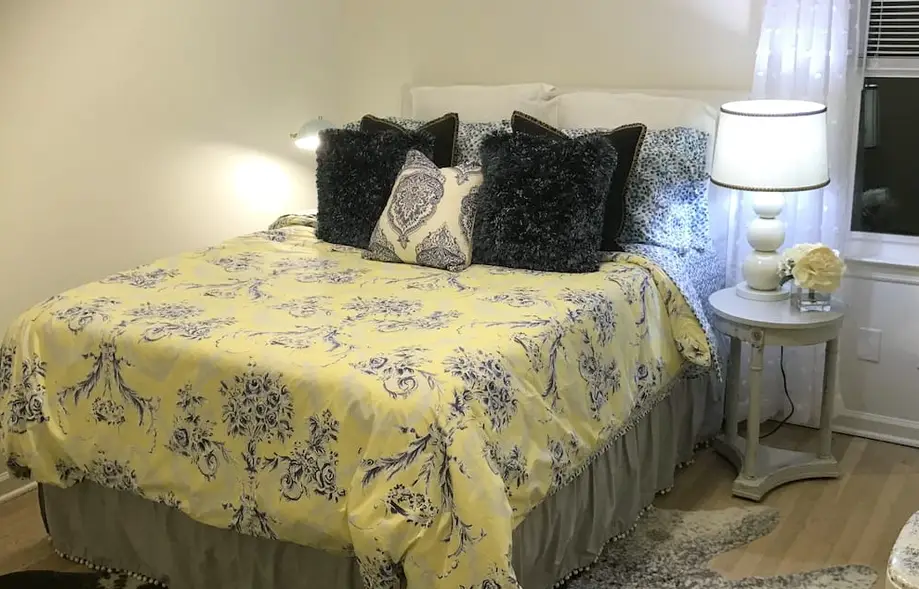 Coziest place on earth: 4.4 mi to DT Chas, hospitals, colleges, 7.4  Folly Beach