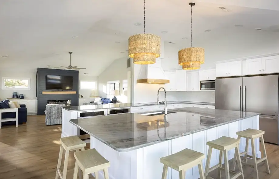 Luxury Semi-Oceanfront Escape with Priva...