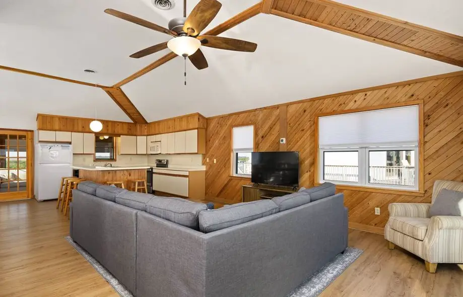 Semi-Oceanfront, Hot Tub, Pool and Tennis Access