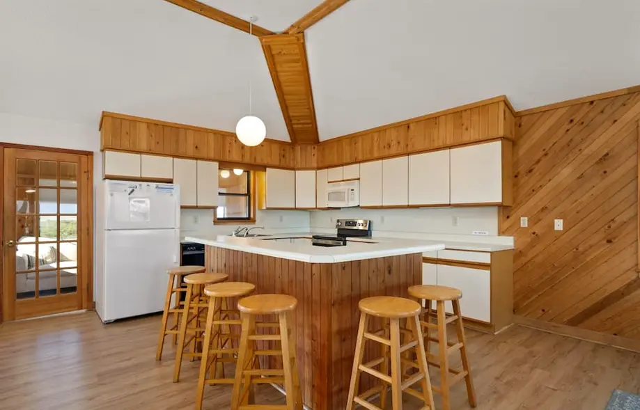 Semi-Oceanfront, Hot Tub, Pool and Tennis Access