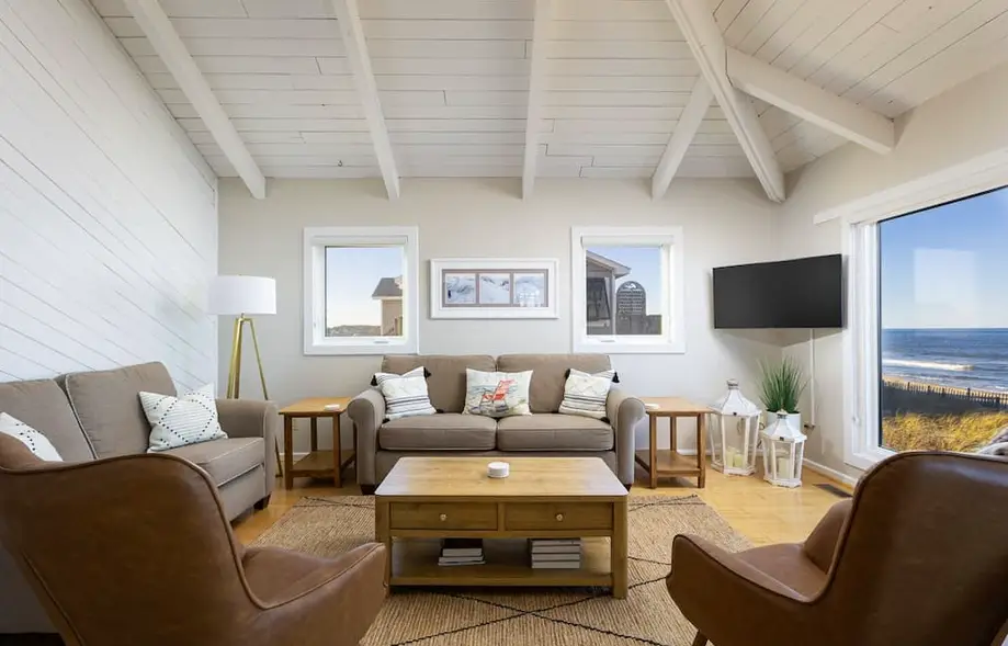 Oceanfront with Panoramic Views, Newly R...