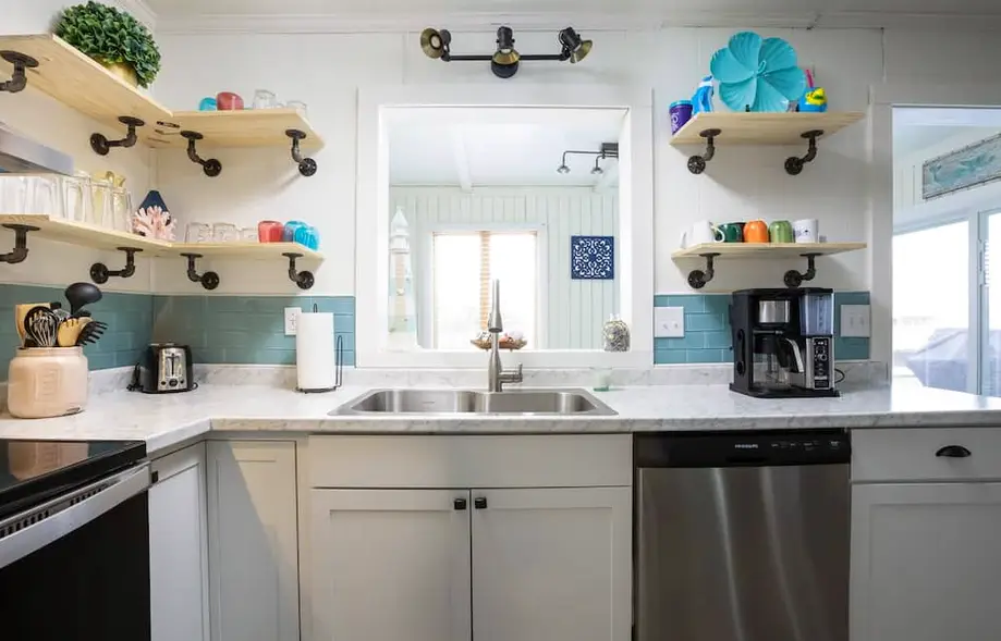 Cozy Nags Head Cottage - Mins to Beach w/Comm Pool
