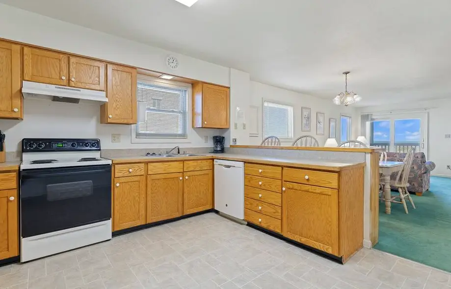 Oceanside 2 Bedroom Condo at Golden Strand A1