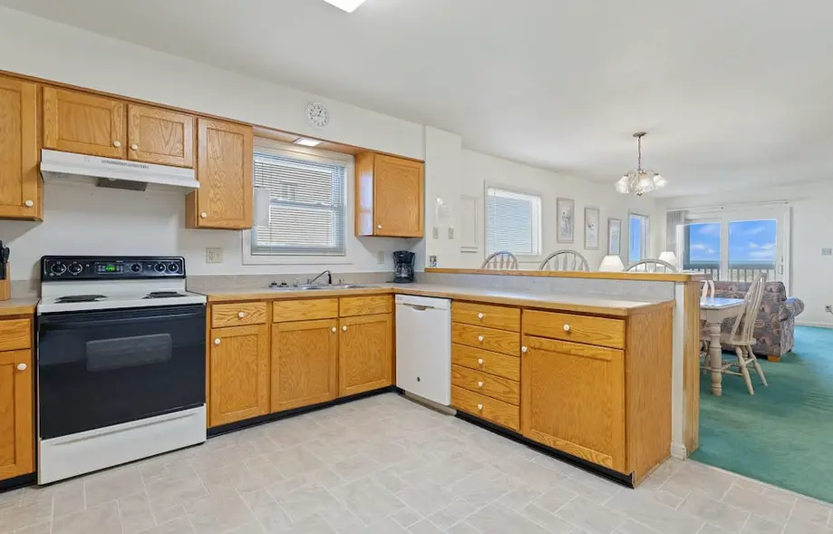 Oceanside 2 Bedroom Condo at Golden Strand A2