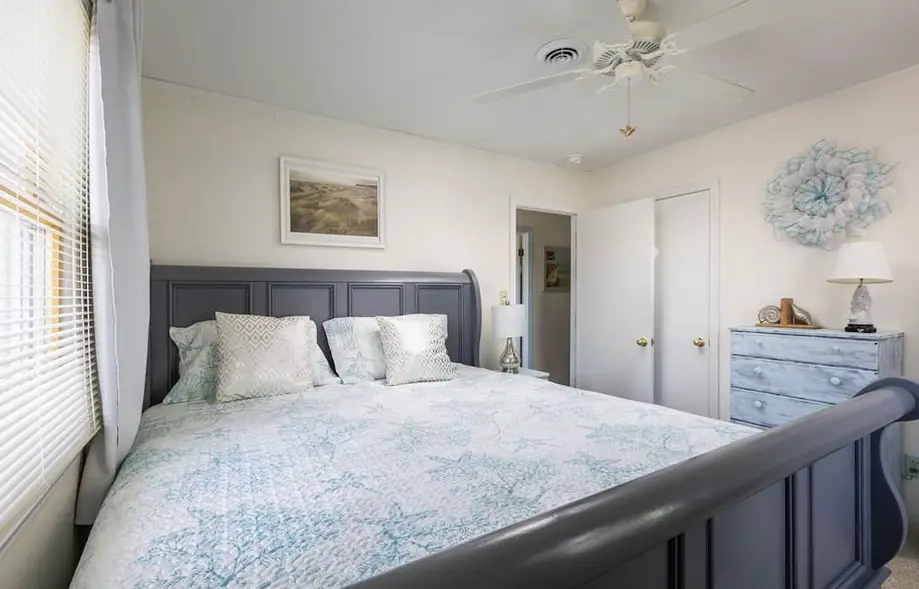 3min Walk to Beach! Hot Tub, Yard, Near Shops