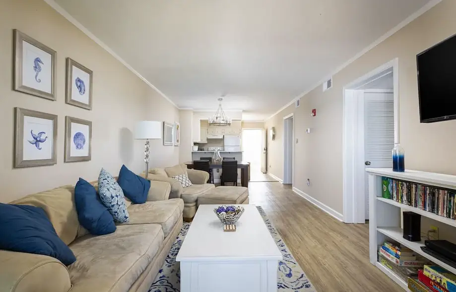 Oceanfront Condo w/Stunning Views + Great Location