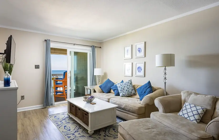 Oceanfront Condo w/Stunning Views + Great Location